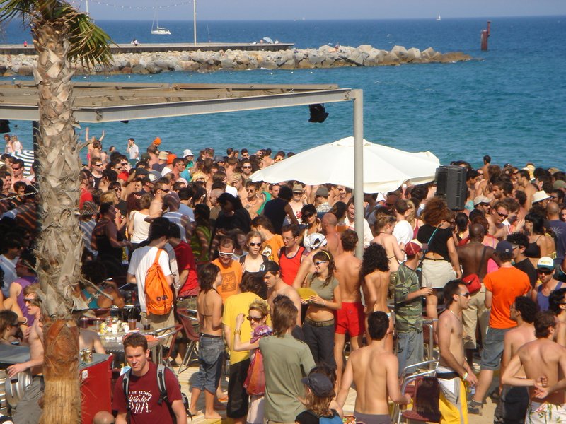 File:Beach-factor-19.6.2005-401.jpg