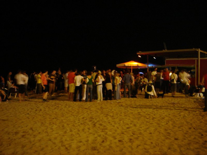 File:Beach-factor-17.6.2005-239.jpg