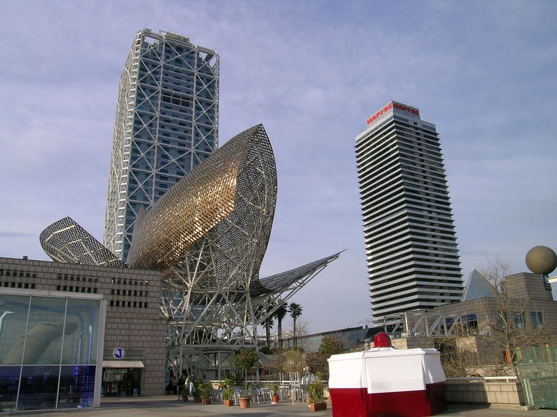 File:Barcelona-twin-towers.jpg