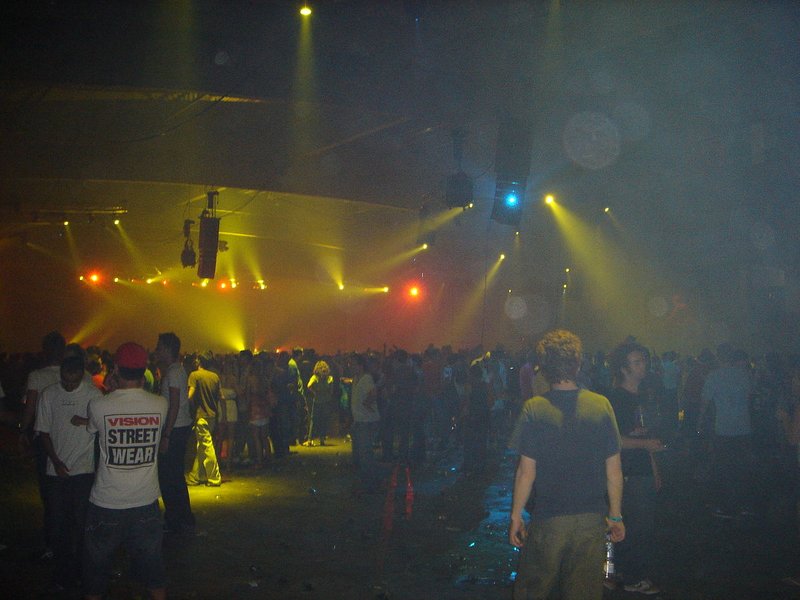 File:Sonar-by-night-17.6.2005-253.jpg