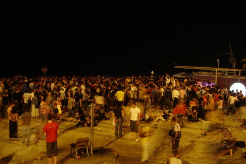 File:Sonar-17.6.2006-beach-DSC03275.jpg
