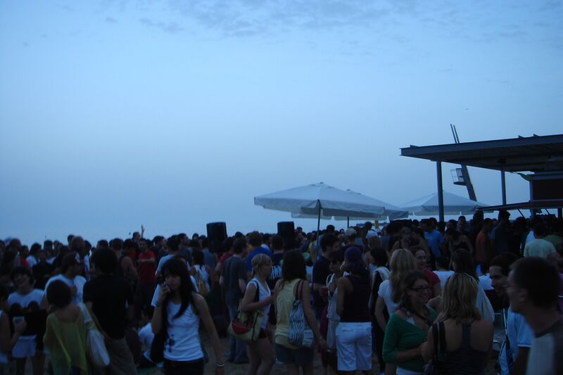 File:Sonar-16.6.2006-beach-DSC03157.jpg