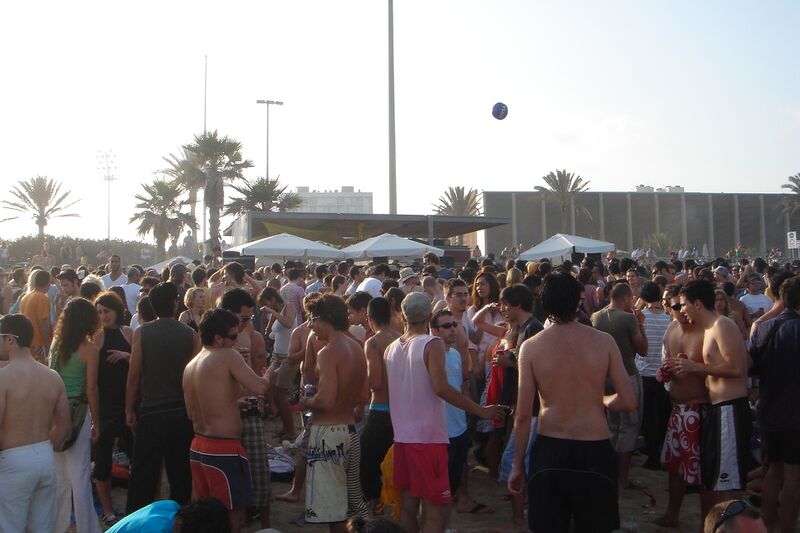 File:Sonar-17.6.2006-beach-DSC03209.jpg