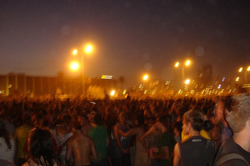 File:Sonar-17.6.2006-beach-DSC03242.jpg