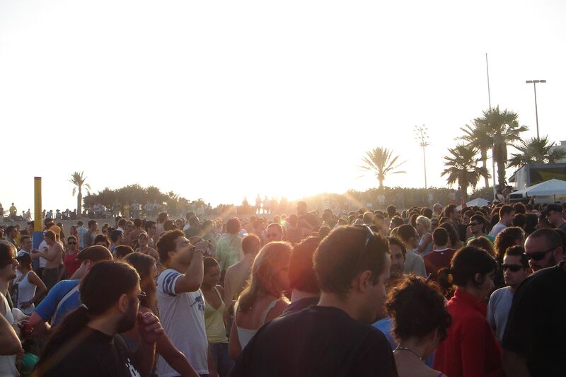 File:Sonar-17.6.2006-beach-DSC03220.jpg