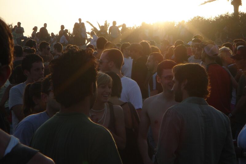 File:Sonar-17.6.2006-beach-DSC03230.jpg