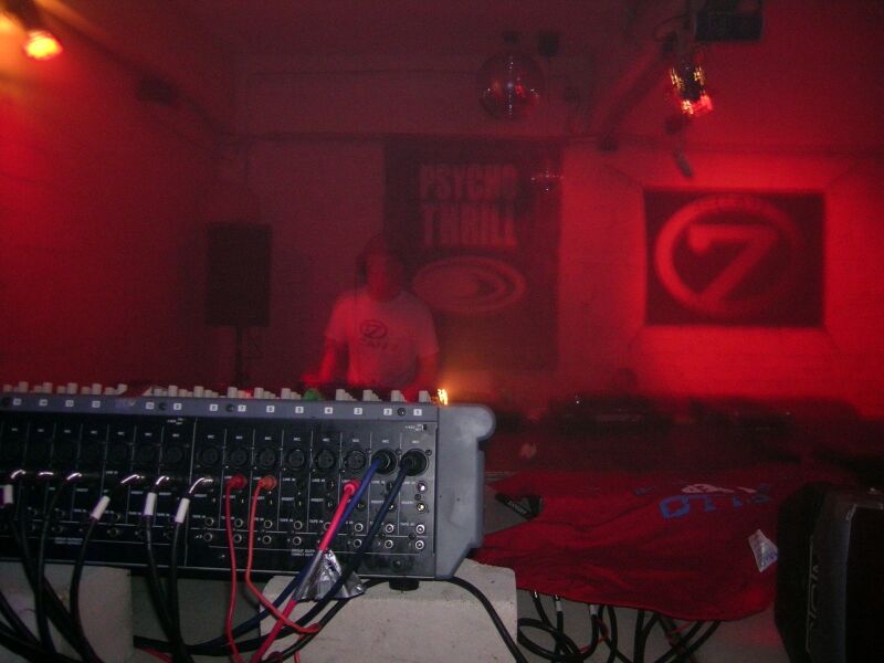 File:Sensor-club-dj-3.jpg