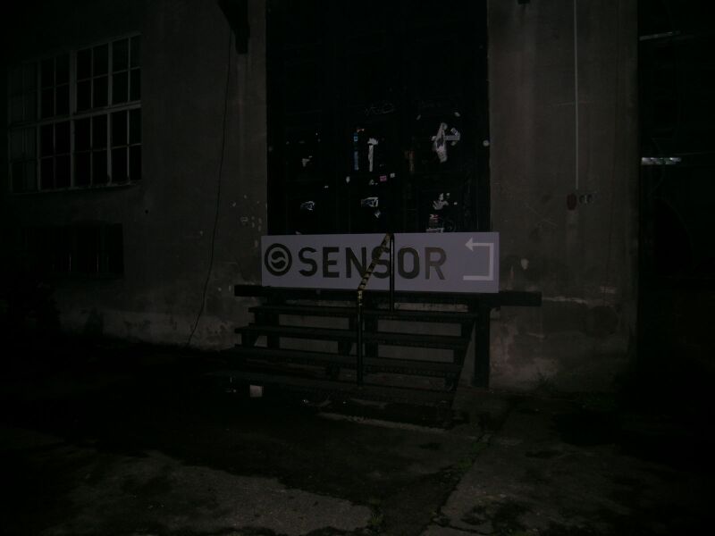File:Sensor-club-entrance-2.jpg