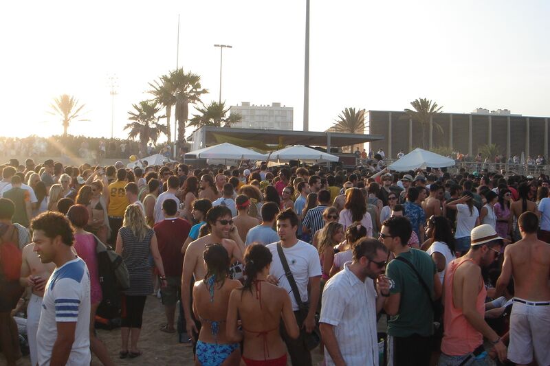 File:Sonar-17.6.2006-beach-DSC03214.jpg