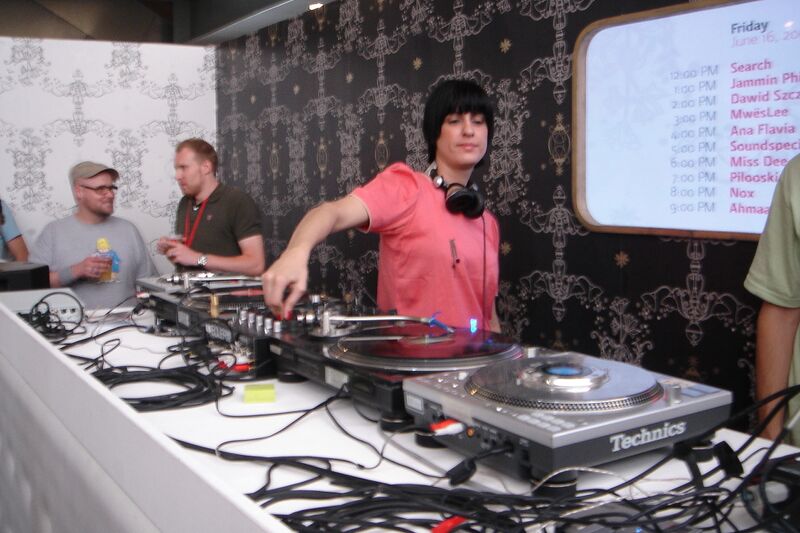 File:Sonar-16.6.2006-day-DSC03110.jpg