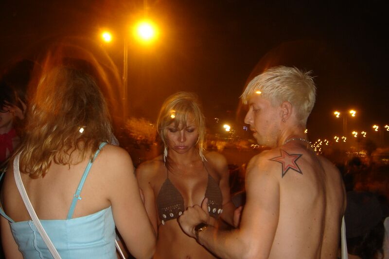 File:Sonar-17.6.2006-beach-DSC03259.jpg
