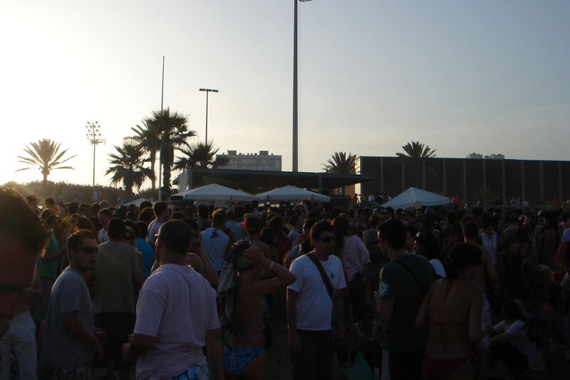 File:Sonar-17.6.2006-beach-DSC03215.jpg
