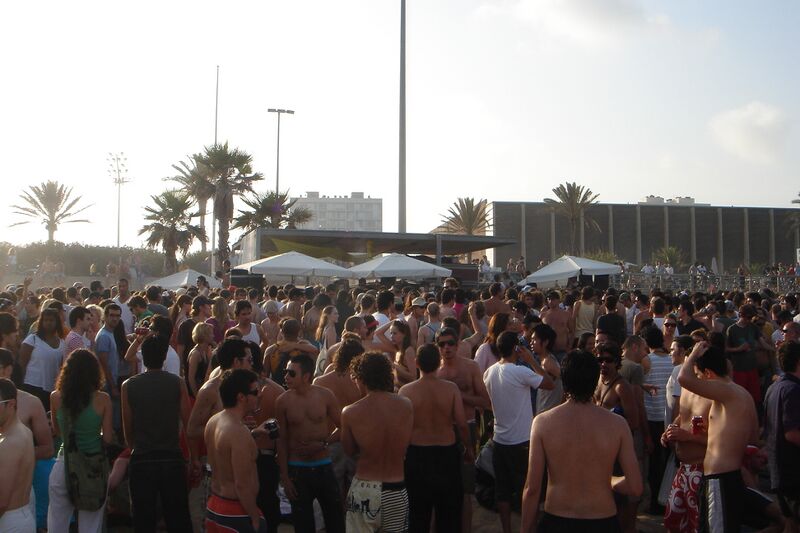 File:Sonar-17.6.2006-beach-DSC03204.jpg