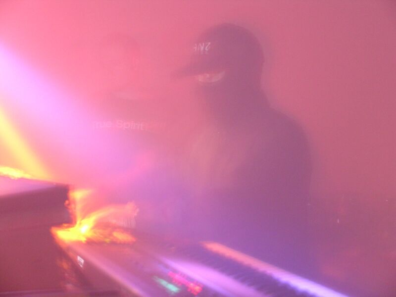 File:Sensor-club-liveact-3.jpg
