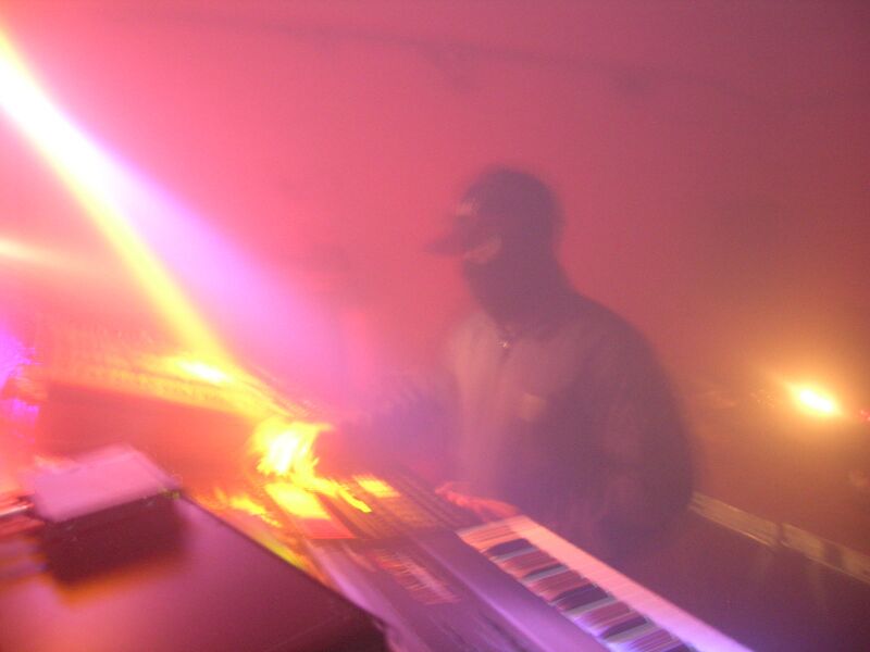 File:Sensor-club-liveact-2.jpg