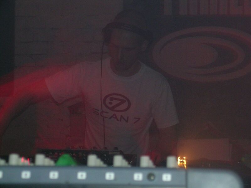 File:Sensor-club-dj-4.jpg