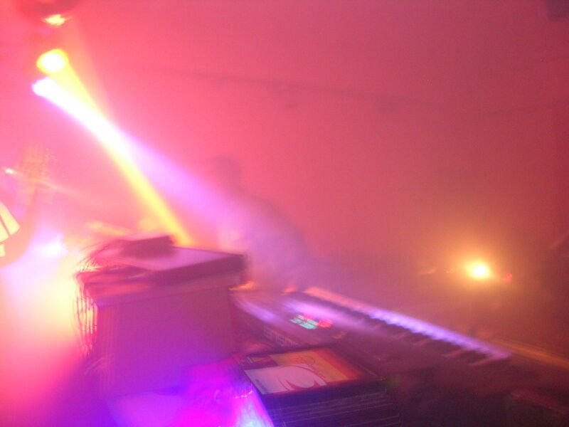 File:Sensor-club-liveact-4.jpg