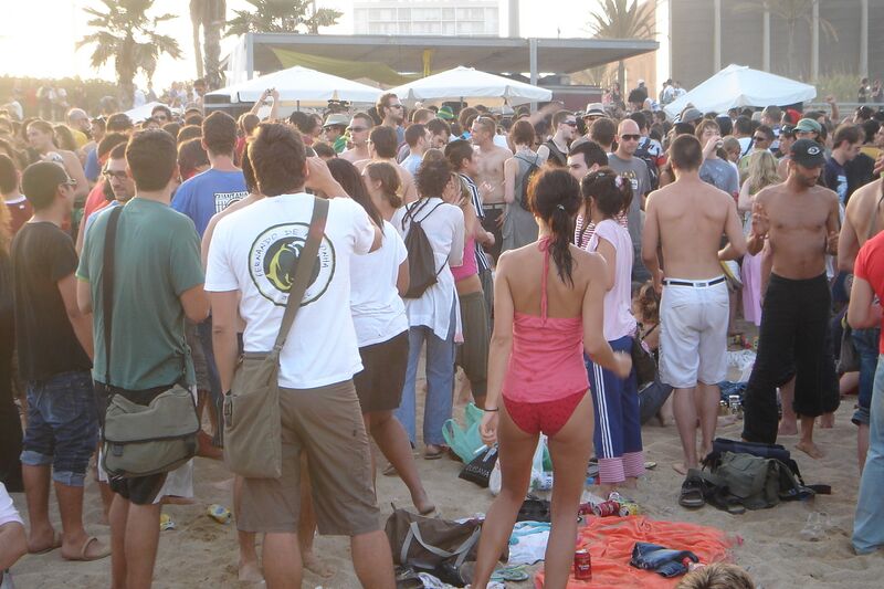 File:Sonar-17.6.2006-beach-DSC03227.jpg