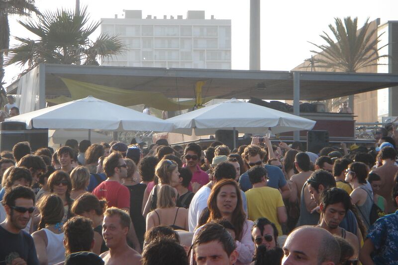 File:Sonar-17.6.2006-beach-DSC03212.jpg